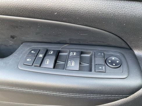 Used 2019 Jeep Grand Cherokee Altitude image 29