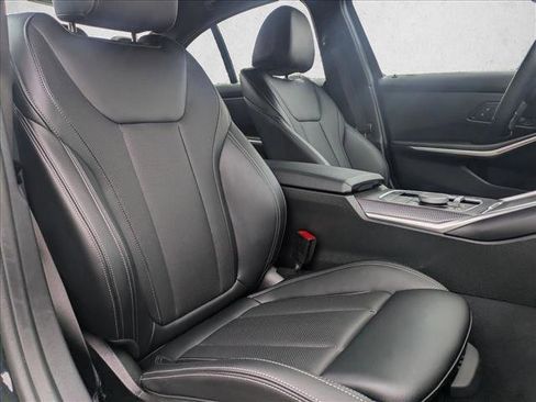 Used 2025 BMW 330i Sedan w/ Convenience Package image 7