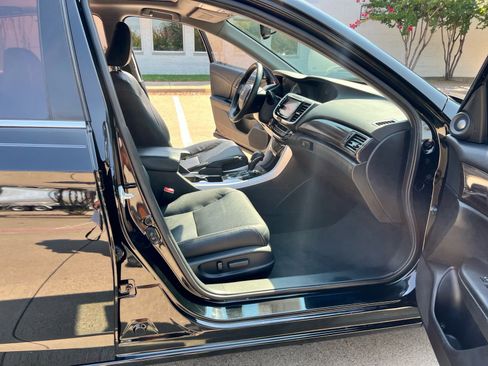 Used 2016 Honda Accord EX-L image 16