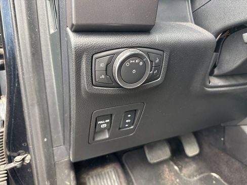 Used 2016 Ford F150 XLT w/ Equipment Group 302A Luxury AWD/4WD image 15