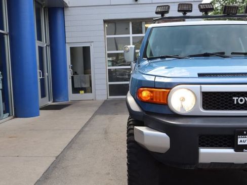 Used 2011 Toyota FJ Cruiser 4WD w/ Upgrade Pkg image 25