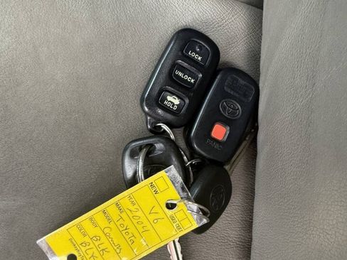 Used 2004 Toyota Camry LE FWD image 27