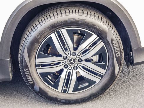 Used 2025 Mercedes-Benz EQB 250+ image 11