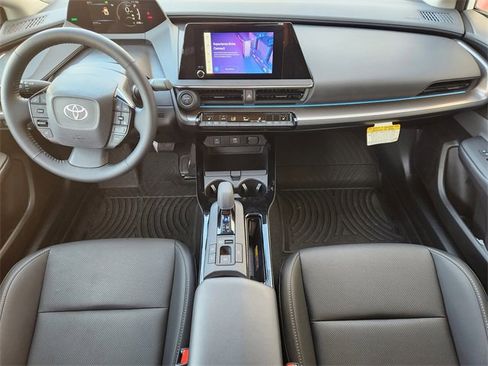 Used 2025 Toyota Prius XLE image 20