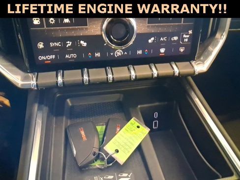 Used 2025 GMC Acadia Elevation image 12