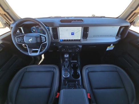 New 2026 Ford Bronco Outer Banks image 16