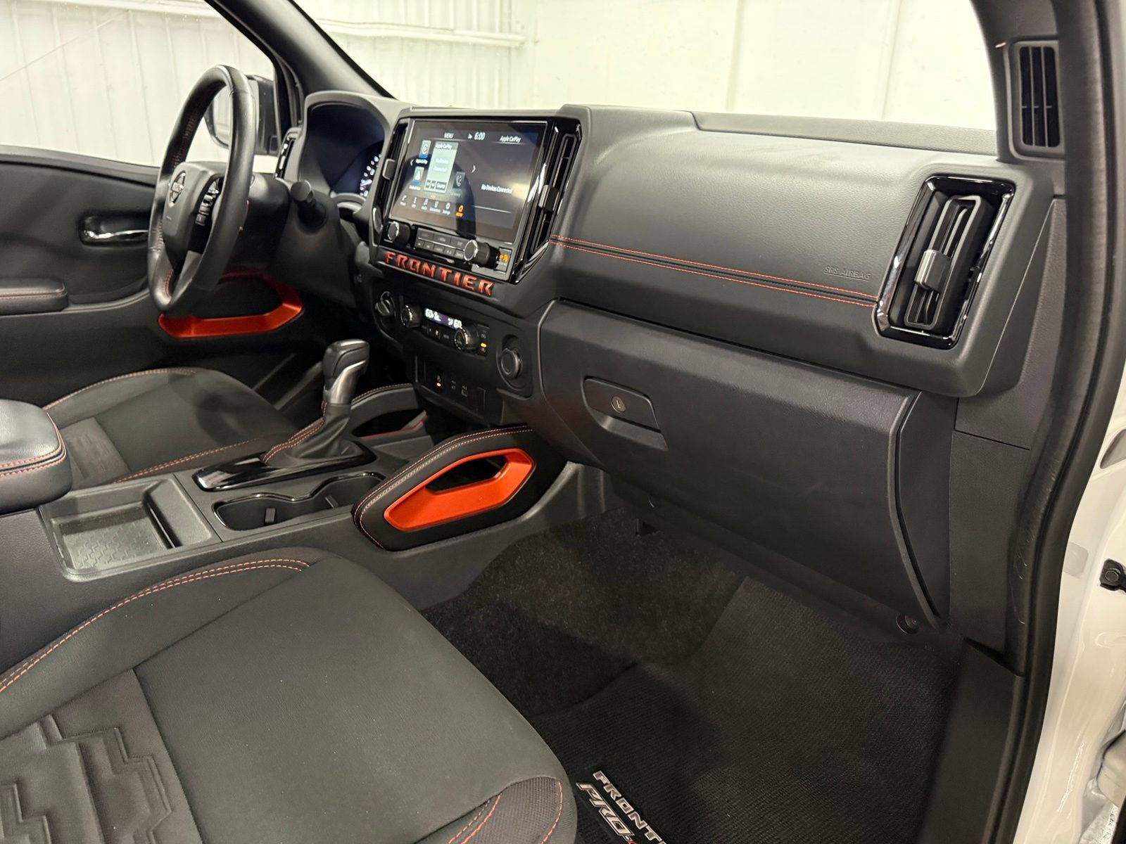 Used 2025 Nissan Frontier PRO-4X w/ Tow Package AWD/4WD image 22
