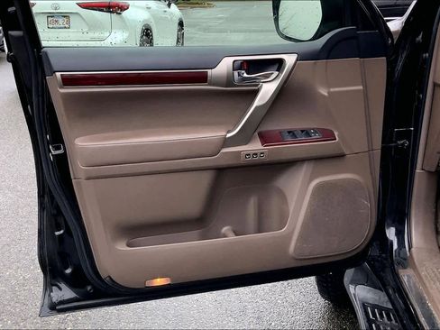 Used 2017 Lexus GX 460 Premium AWD/4WD image 22