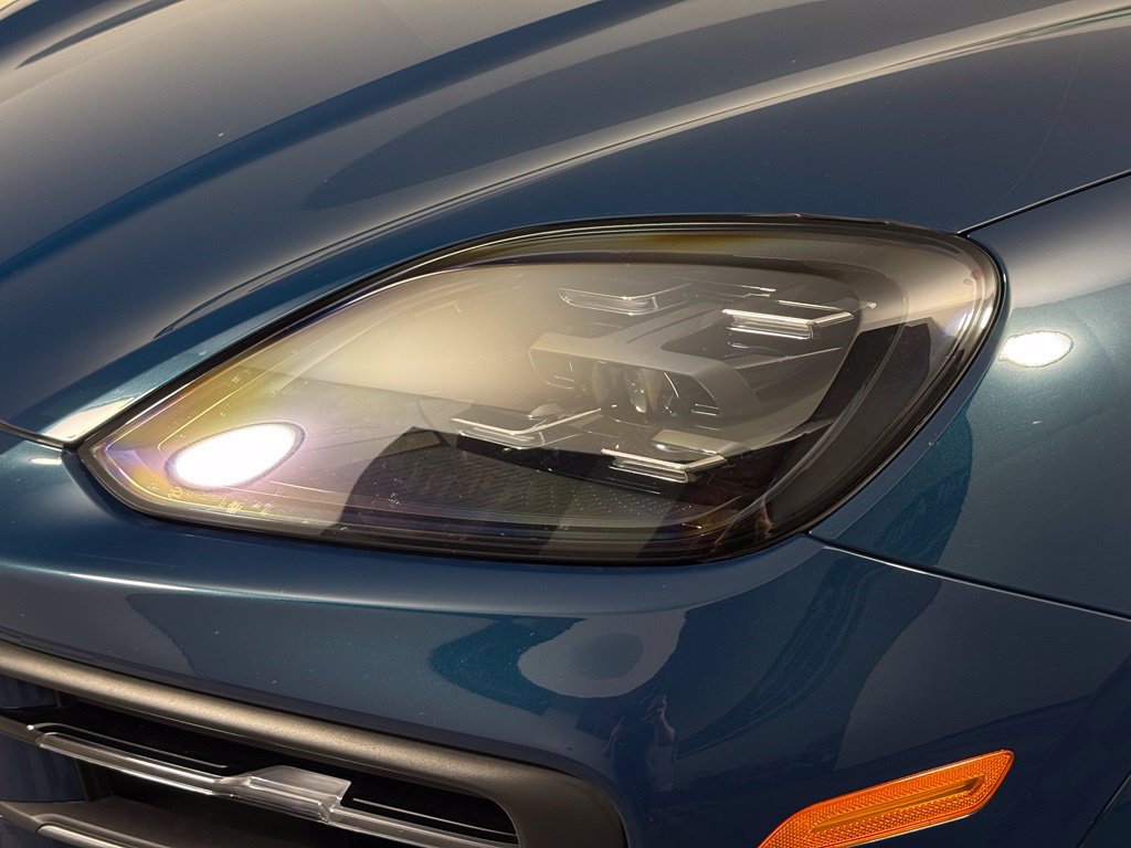Certified 2024 Porsche Cayenne AWD/4WD image 12