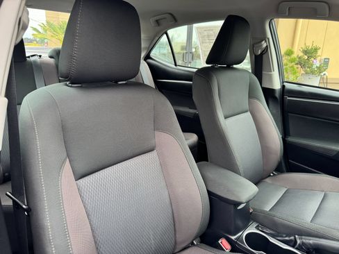Used 2018 Toyota Corolla FWD image 22
