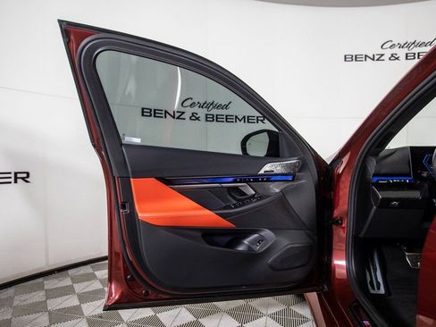 Used 2025 BMW M5 w/ Carbon Package image 18