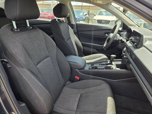 Used 2025 Honda Accord SE image 30