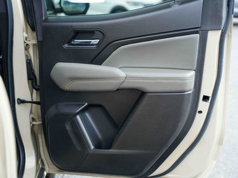 Used 2024 Chevrolet Colorado ZR2 w/ Safety Package AWD/4WD image 17