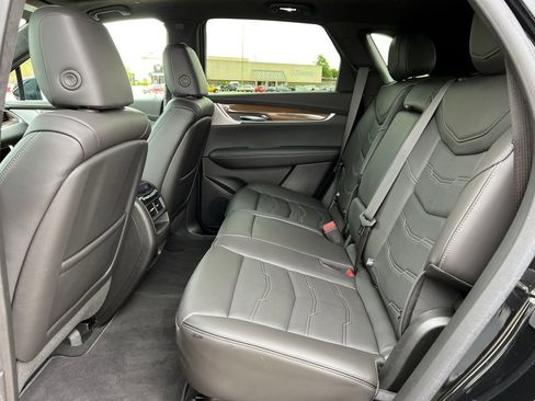 Certified 2023 Cadillac XT5 Premium Luxury w/ Platinum Package AWD/4WD image 4