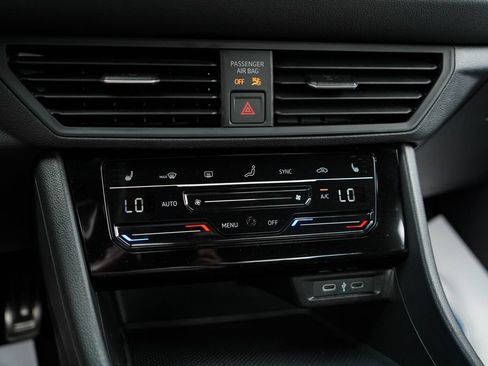 Used 2025 Volkswagen Jetta Sport FWD image 26