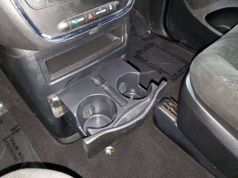 Used 2016 Dodge Grand Caravan SE FWD image 34