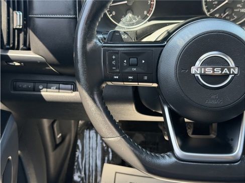 Used 2022 Nissan Pathfinder SL FWD image 37