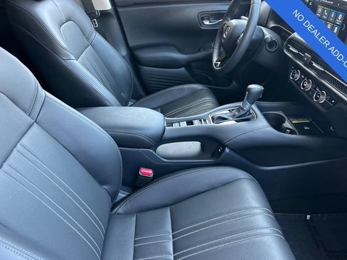 Used 2025 Honda HR-V EX-L image 17