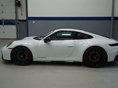 New 2026 Porsche 911 Carrera GTS image 2