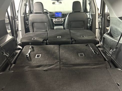 Used 2023 Ford Explorer XLT w/ Equipment Group 202A image 22