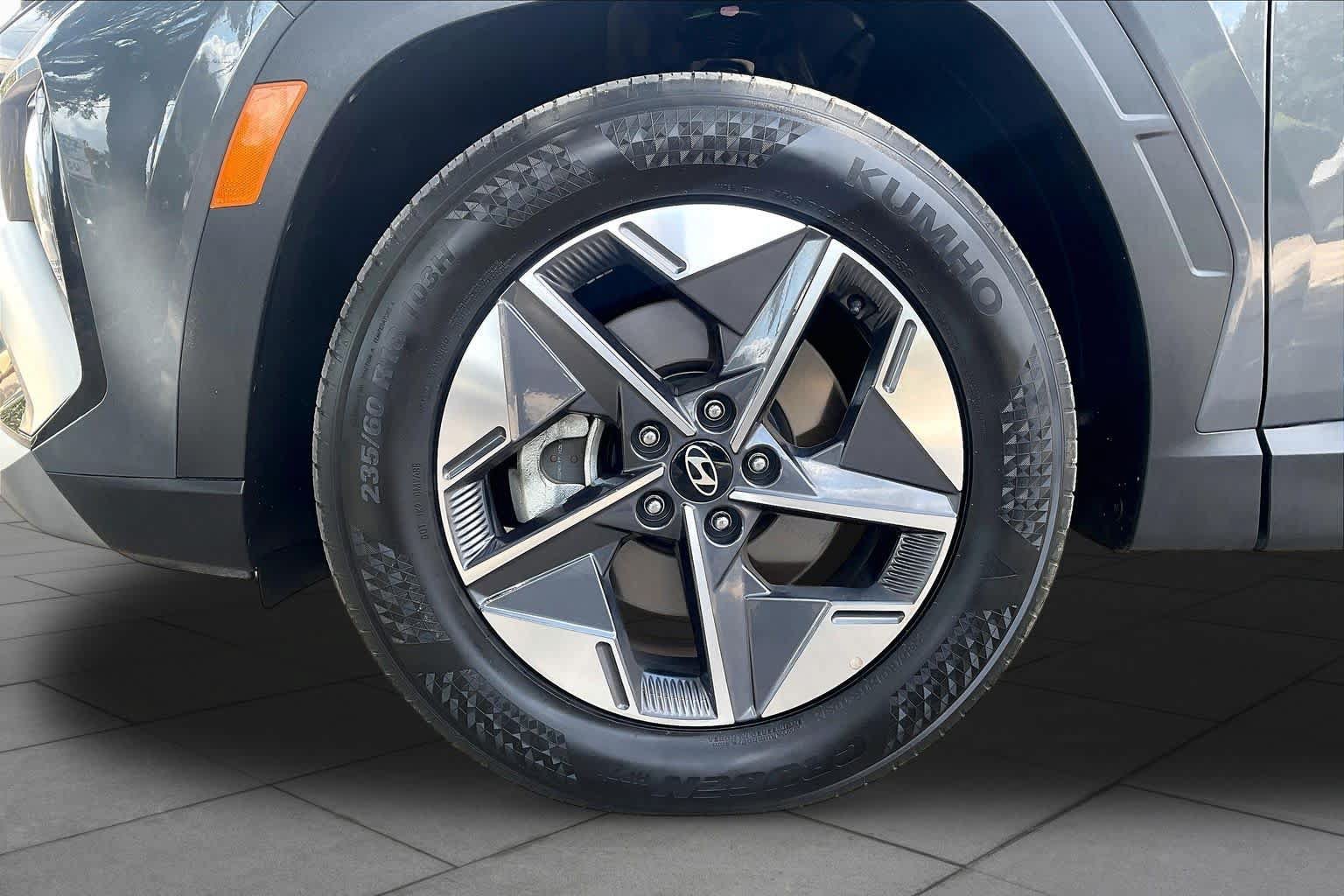 Used 2025 Hyundai Tucson SEL FWD image 11
