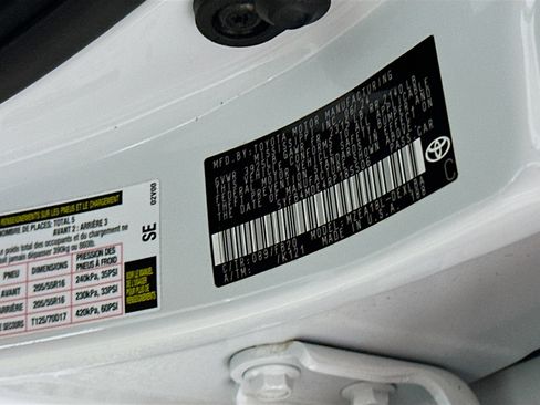 Used 2024 Toyota Corolla LE image 12