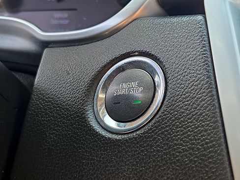 Used 2014 Cadillac SRX Luxury w/ Driver Awareness Package AWD/4WD image 25