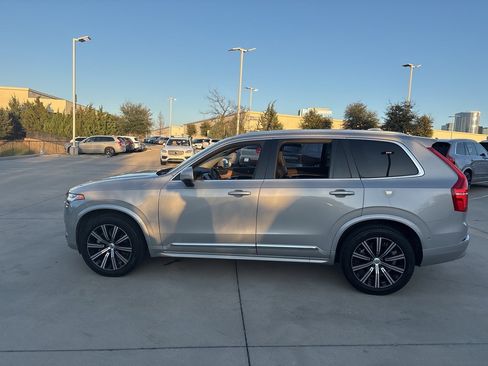 Used 2024 Volvo XC90 B6 Plus w/ Protection Package Premier image 8