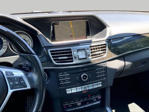 Used 2016 Mercedes-Benz E 350 4MATIC Wagon image 7
