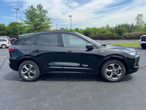 Used 2024 Ford Escape ST-Line w/ Tech Pack #1 AWD/4WD image 5