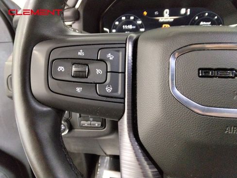 Used 2023 GMC Yukon Denali Ultimate image 11