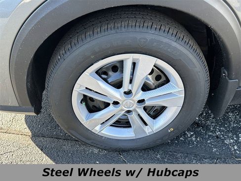 Used 2025 Nissan Kicks Play S image 14