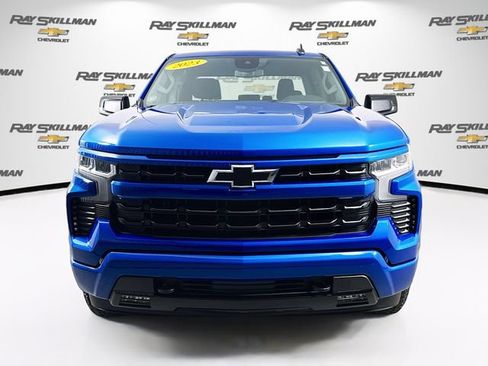 Used 2023 Chevrolet Silverado 1500 RST AWD/4WD image 2