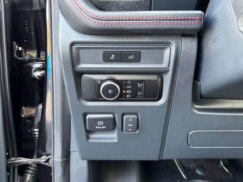 Used 2023 Ford Expedition Limited AWD/4WD image 22