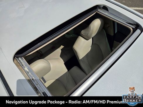 Used 2022 Toyota Camry XLE w/ Navigation Upgrade Package FWD image 11