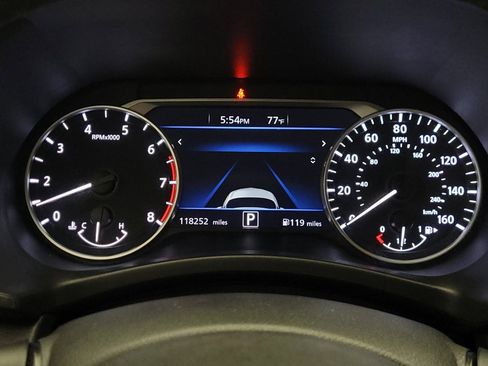 Used 2021 Nissan Sentra SV w/ SV Premium Package FWD image 23