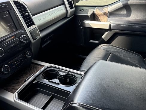 Used 2019 Ford F250 Lariat image 20