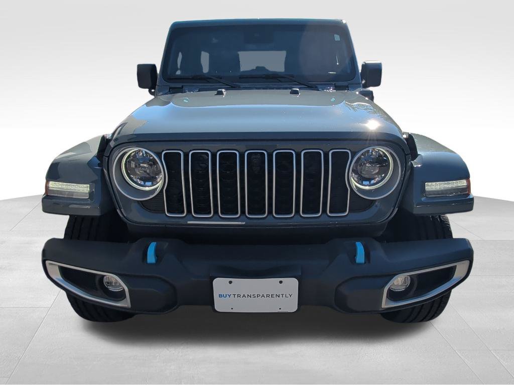 Used 2024 Jeep Wrangler Unlimited Sahara w/ Technology Group AWD/4WD image 8
