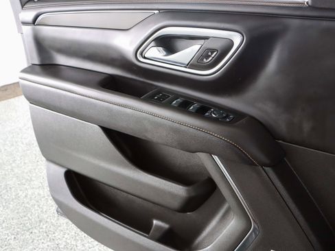 Used 2024 GMC Yukon XL AT4 w/ Technology Package image 25