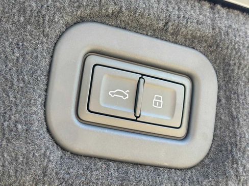 Used 2025 Bentley Continental GT Speed image 24