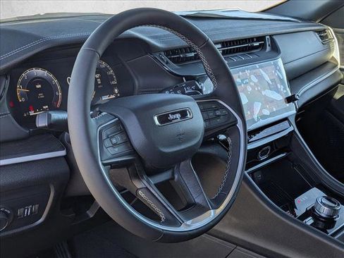 New 2026 Jeep Grand Cherokee Altitude AWD/4WD image 3