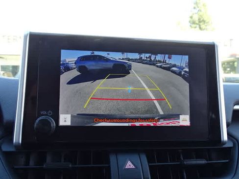 Used 2024 Toyota RAV4 XLE FWD image 29