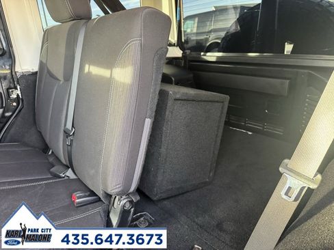 Used 2013 Jeep Wrangler Unlimited Rubicon image 12