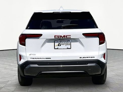 Used 2025 GMC Terrain Elevation AWD/4WD image 6