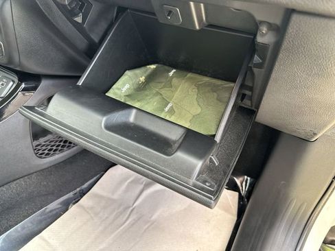 Used 2021 Jeep Compass Latitude image 30