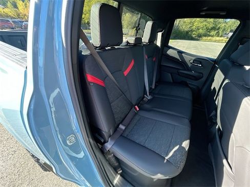 New 2025 Chevrolet Colorado Z71 w/ Technology Package image 26