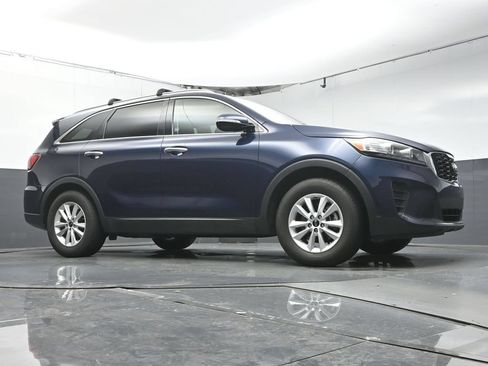 Used 2019 Kia Sorento FWD w/ LX Convenience Package image 31