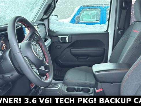 Used 2024 Jeep Wrangler Rubicon w/ Technology Group image 18