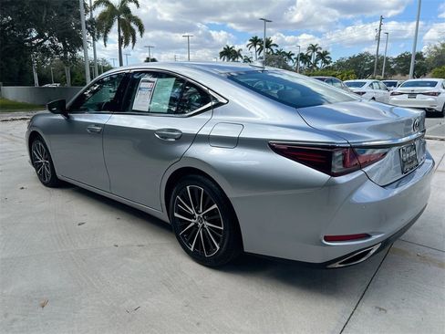 Certified 2024 Lexus ES 350 w/ Premium Package image 5