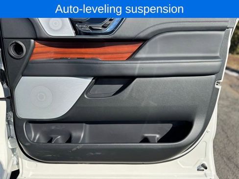 Used 2024 Lincoln Navigator L Reserve image 38